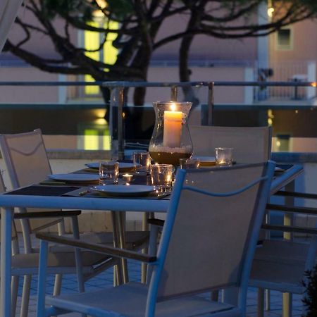 Dante 124 | Appartamenti A Riccione Bagian luar foto