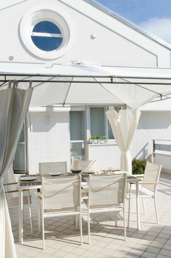 Dante 124 | Appartamenti A Riccione Bagian luar foto